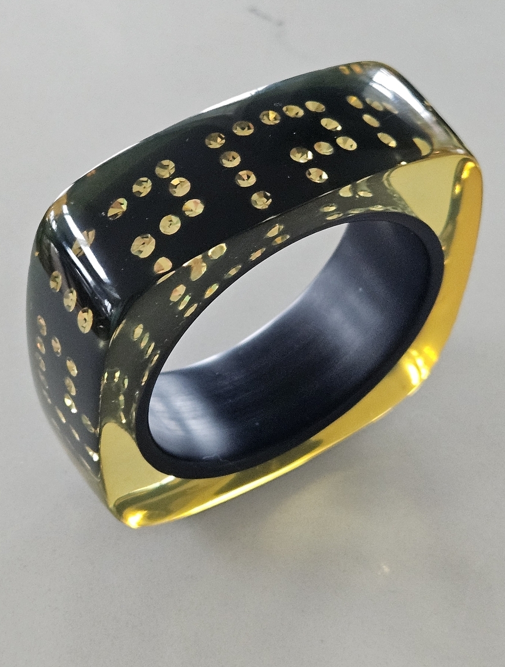 Rare Vintage Luxury Designer Black Yellow Greek Key Lucite Bangle Bracelet - Picture 3 of 14